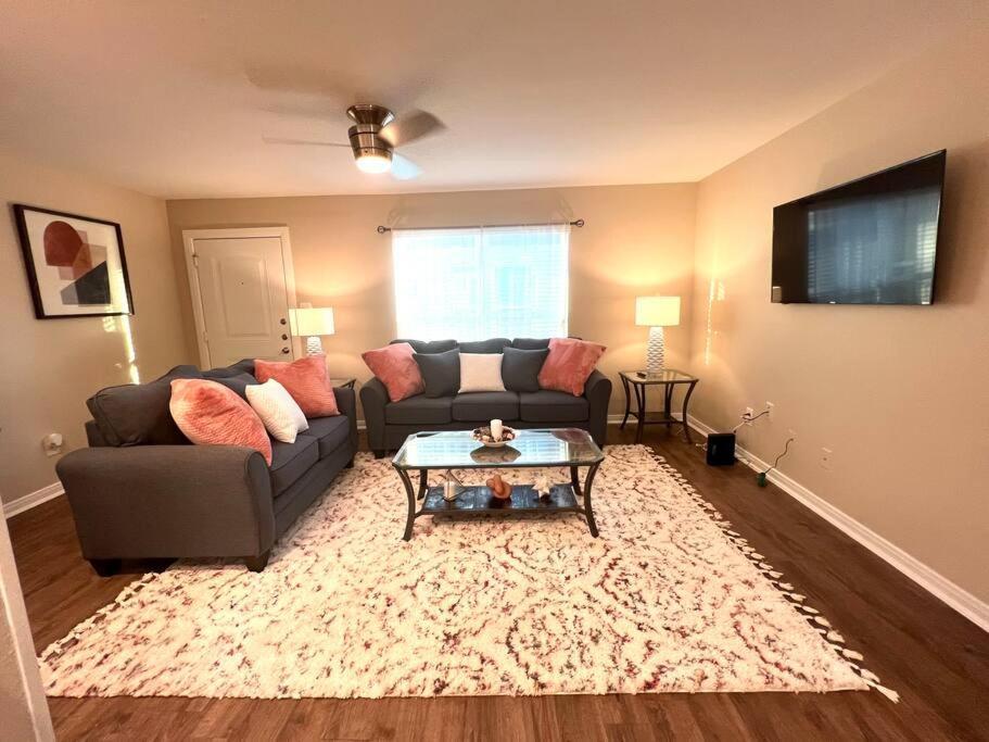 Lovely 2 Bedroom/2 Bath Houston, Heights/Galleria Bagian luar foto